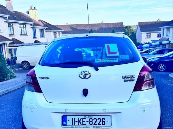 Toyota Yaris Hatchback, Petrol, 2011, White