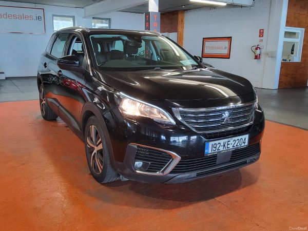 Peugeot 5008 MPV, Diesel, 2019, Black
