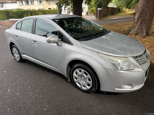 Toyota Avensis Saloon, Diesel, 2010, Silver