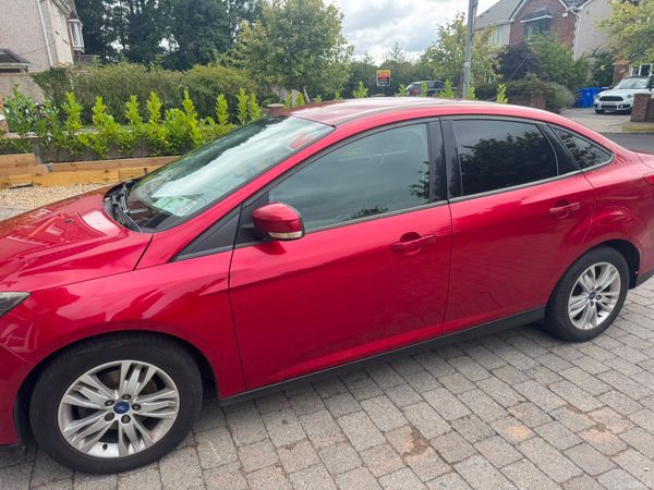 Ford Focus Saloon, Diesel, 2012, Red