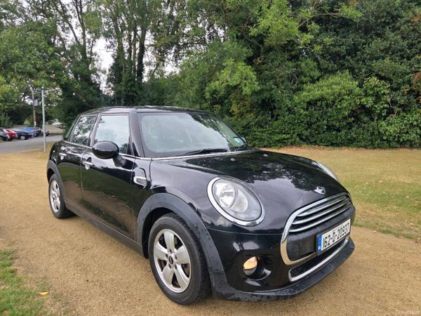 Mini One Estate/Jeep, Diesel, 2016, Black