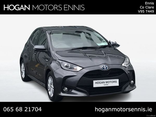 Toyota Yaris Hatchback, Petrol Hybrid, 2021, Grey