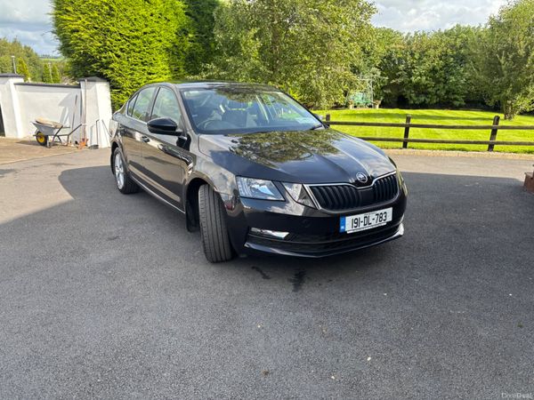 Skoda Octavia Saloon, Petrol, 2019, Black
