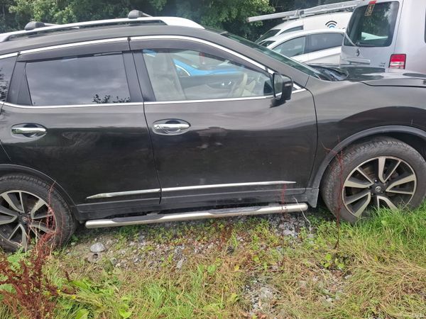 Nissan X-Trail SUV, Diesel, 2015, Green