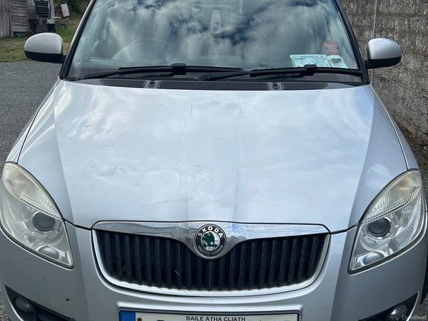 Skoda Fabia Hatchback, Petrol, 2009, Silver