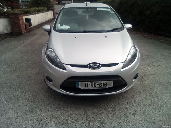 Ford Fiesta Hatchback, Petrol, 2011, Silver