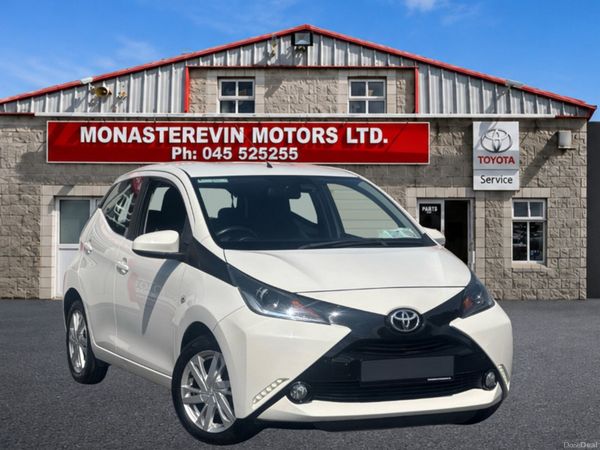 Toyota Aygo Hatchback, Petrol, 2016, White