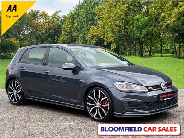 Volkswagen Golf Hatchback, Petrol, 2019, Grey