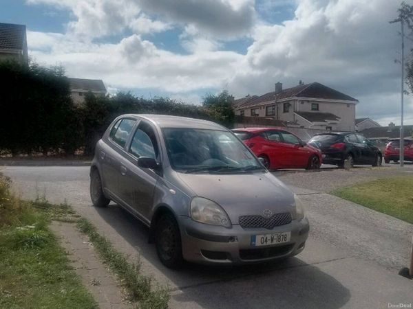 Toyota Yaris Hatchback, Petrol, 2004, Grey