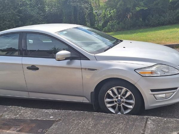 Ford Mondeo Hatchback, Diesel, 2012, Silver