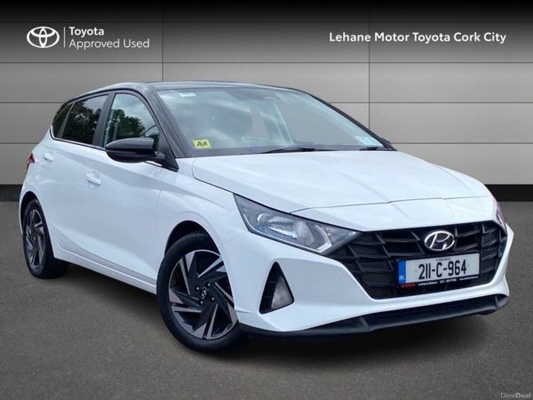 Hyundai i20 Hatchback, Petrol, 2021, White