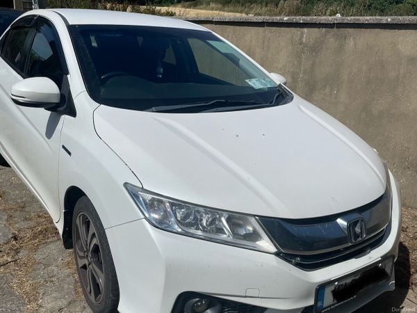 Honda Grace Saloon, Petrol Hybrid, 2015, White