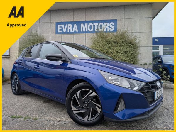 Hyundai i20 Hatchback, Petrol, 2021, Blue