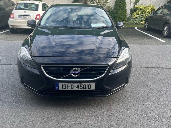 Volvo V40 Hatchback, Petrol, 2013, Black
