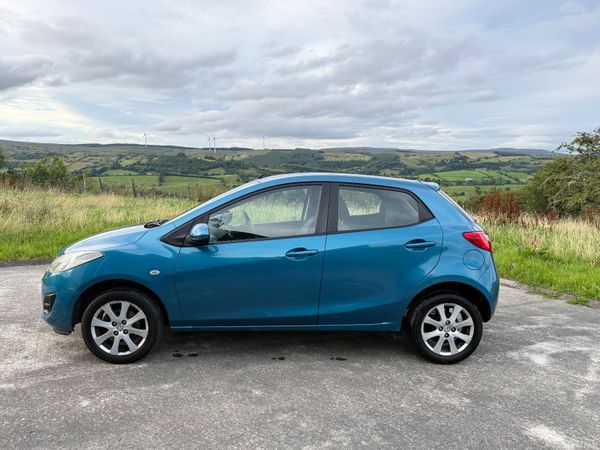 Mazda Mazda2 Hatchback, Petrol, 2013, Blue