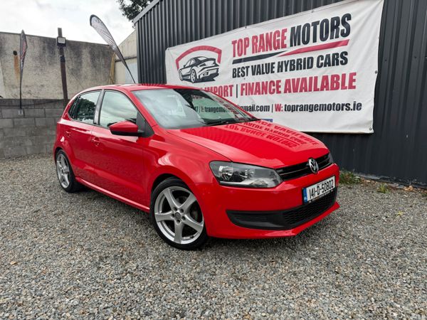 Volkswagen Polo Hatchback, Petrol, 2014, Red
