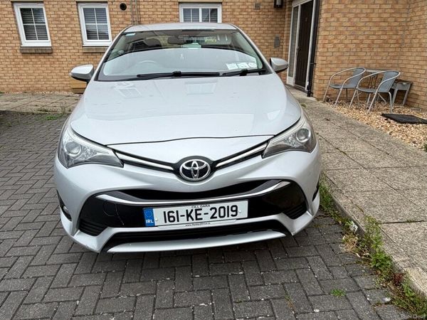 Toyota Avensis Saloon, Diesel, 2016, Silver