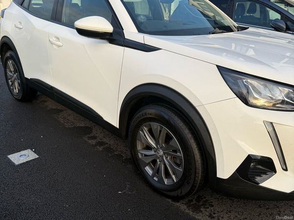 Peugeot 2008 MPV, Diesel, 2020, White