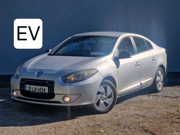 Renault Fluence Saloon, Electric, 2012, Silver