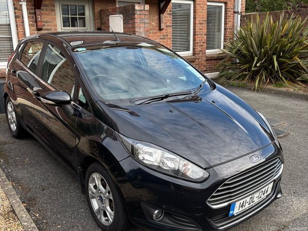 Ford Fiesta Hatchback, Petrol, 2014, Black
