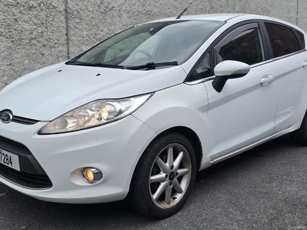 Ford Fiesta Hatchback, Diesel, 2011, White