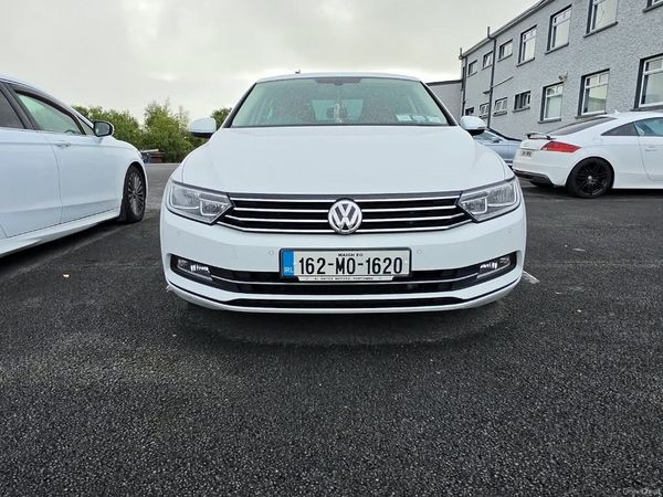Volkswagen Passat Saloon, Diesel, 2016, White