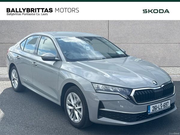 Skoda Octavia Saloon, Petrol, 2026, Grey
