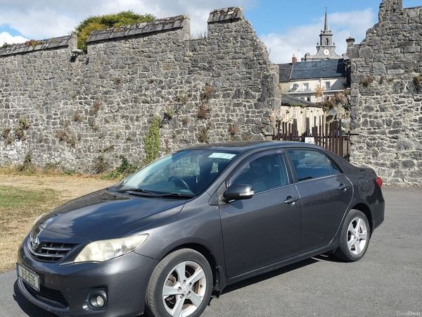 Toyota Corolla Saloon, Diesel, 2011, Grey