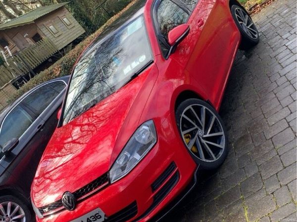 Volkswagen Golf Estate, Petrol, 2014, Red