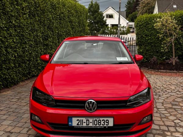 Volkswagen Polo Hatchback, Petrol, 2021, Red