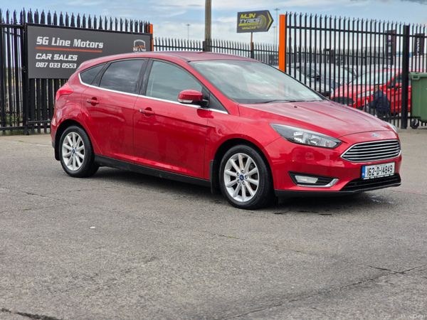Ford Focus Hatchback, Diesel, 2016, Red