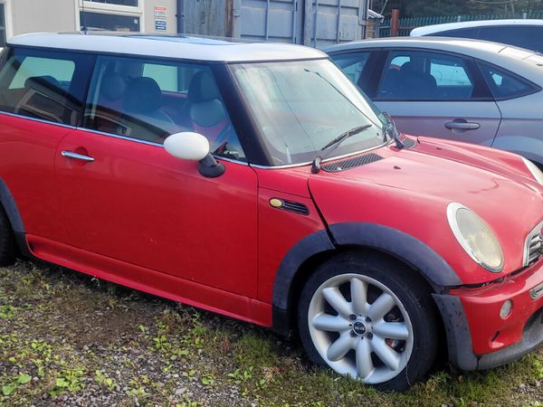 Mini Cooper Hatchback, Petrol, 2002, Red