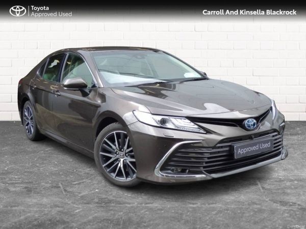 Toyota Camry Saloon, Petrol Hybrid, 2022, Brown