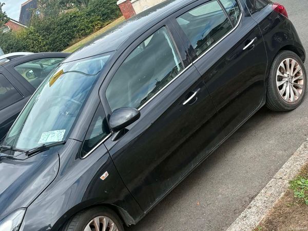 Opel Corsa Hatchback, Diesel, 2015, Black