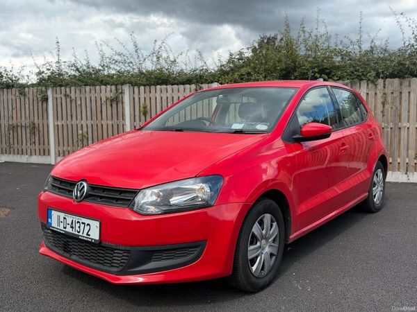 Volkswagen Polo Hatchback, Petrol, 2011, Red