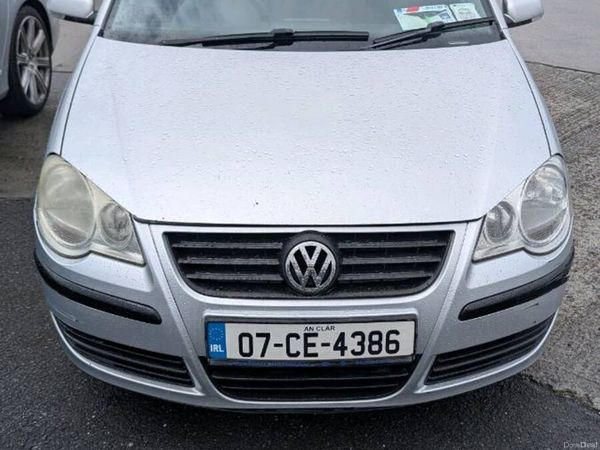 Volkswagen Polo Hatchback, Petrol, 2007, Silver