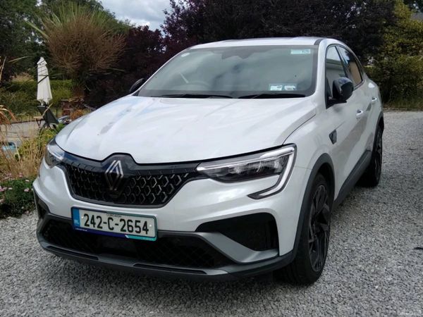 Renault Arkana Hatchback, Petrol Hybrid, 2024, White