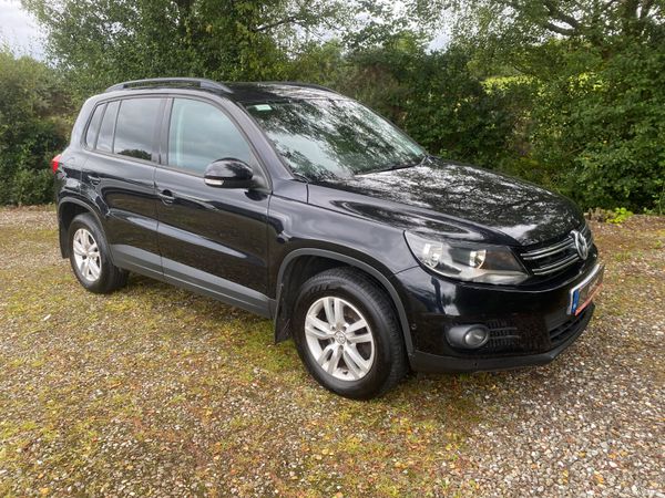 Volkswagen Tiguan SUV, Diesel, 2011, Black