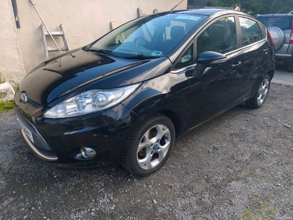 Ford Fiesta Hatchback, Petrol, 2010, Black