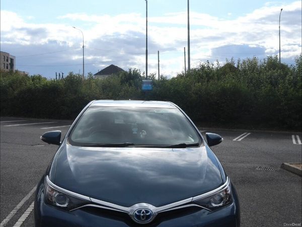 Toyota Auris Hatchback, Petrol Hybrid, 2016, Black