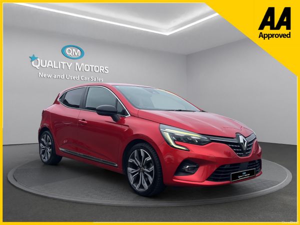 Renault Clio Hatchback, Petrol, 2021, Red