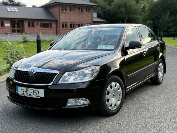 Skoda Octavia Saloon, Diesel, 2012, Black