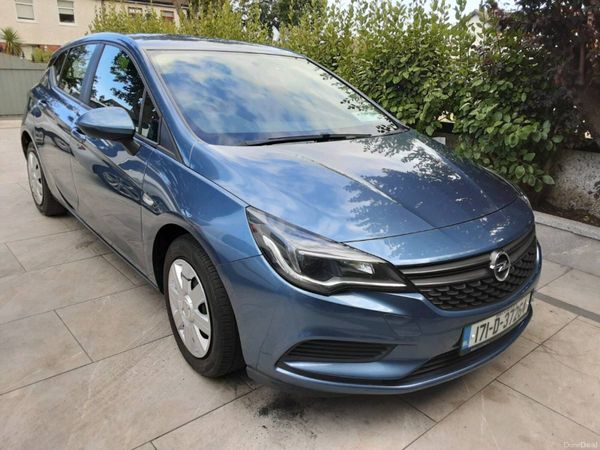 Opel Astra Hatchback, Petrol, 2017, Blue