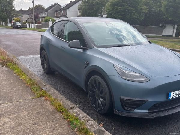 Tesla Model Y MPV, Electric, 2022, White