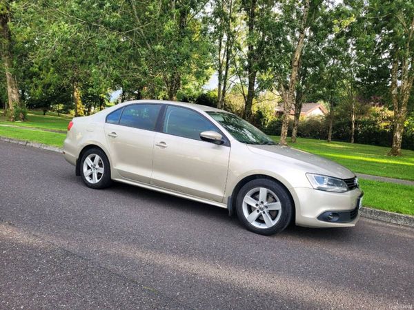 Volkswagen Jetta Saloon, Diesel, 2014, Silver
