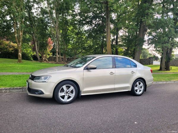 Volkswagen Jetta Saloon, Diesel, 2014, Silver