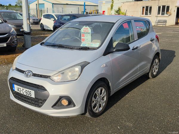 Hyundai i10 Hatchback, Petrol, 2014, Silver
