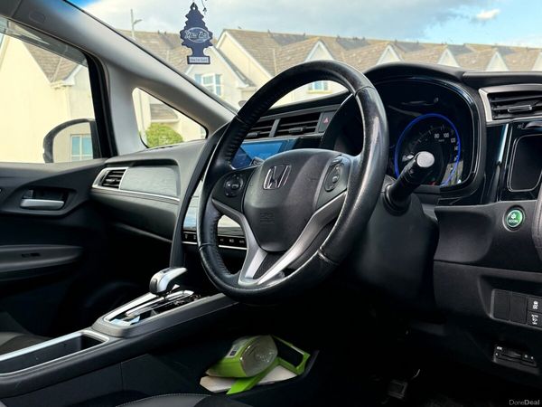 Honda Shuttle MPV, Petrol Hybrid, 2016, Black