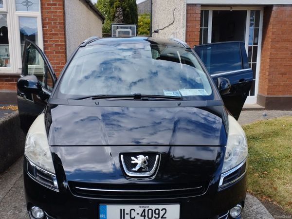Peugeot 5008 MPV, Diesel, 2011, Black