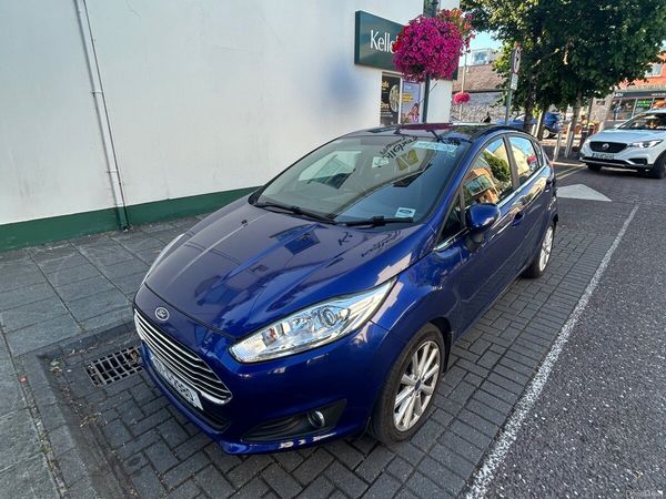 Ford Fiesta Hatchback, Petrol, 2017, Blue